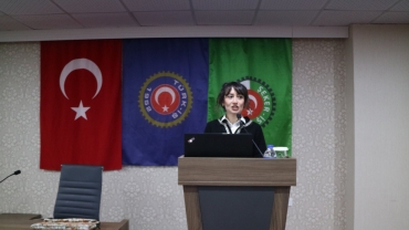 Üniversitemiz öğretim üyelerinden Dr. Öğr. Üyesi, Nihan Gizem Kantarcı Ateş, 11 Nisan 2025 tarihinde Antalya’da düzenlenen, Çalışma ve Sosyal Güvenlik Bakanlığı destekli eğitim programında iş sağlığı ve güvenliği hukuku alanında eğitim verdi.