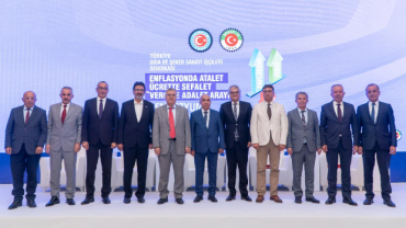 Türkiye Gıda Ve Şeker Sanayi İşçileri Sendikası tarafından düzenlenen 'Enflasyonda Atalet, Ücrette Sefalet, Vergide Adalet Arayışı Sempozyumu